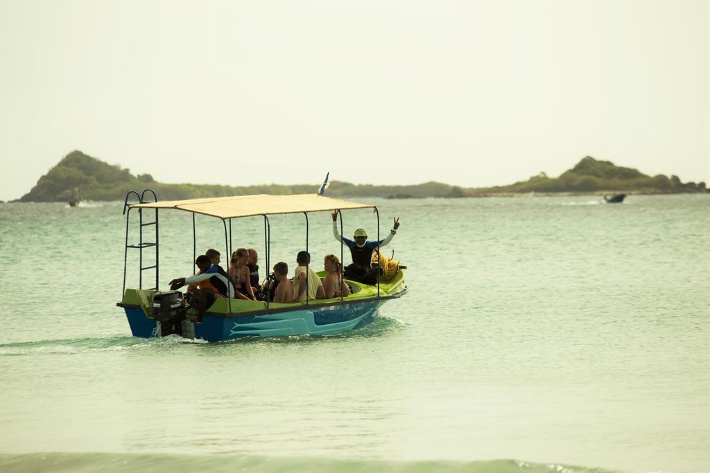 Nilaveli Beach Hotel Exterior photo