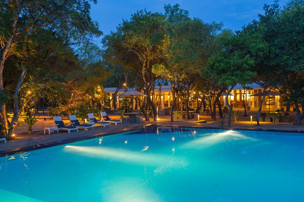 Nilaveli Beach Hotel Exterior photo