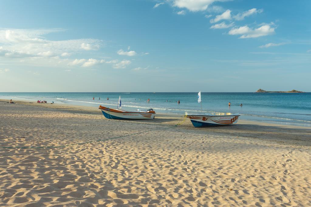 Nilaveli Beach Hotel Exterior photo