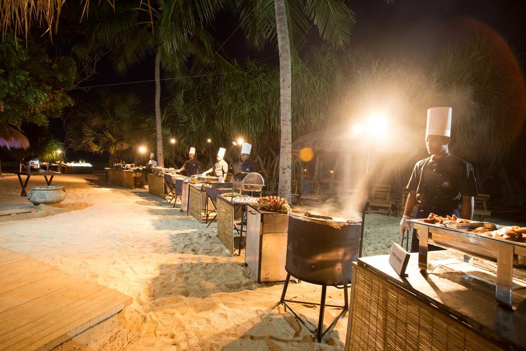 Nilaveli Beach Hotel Exterior photo