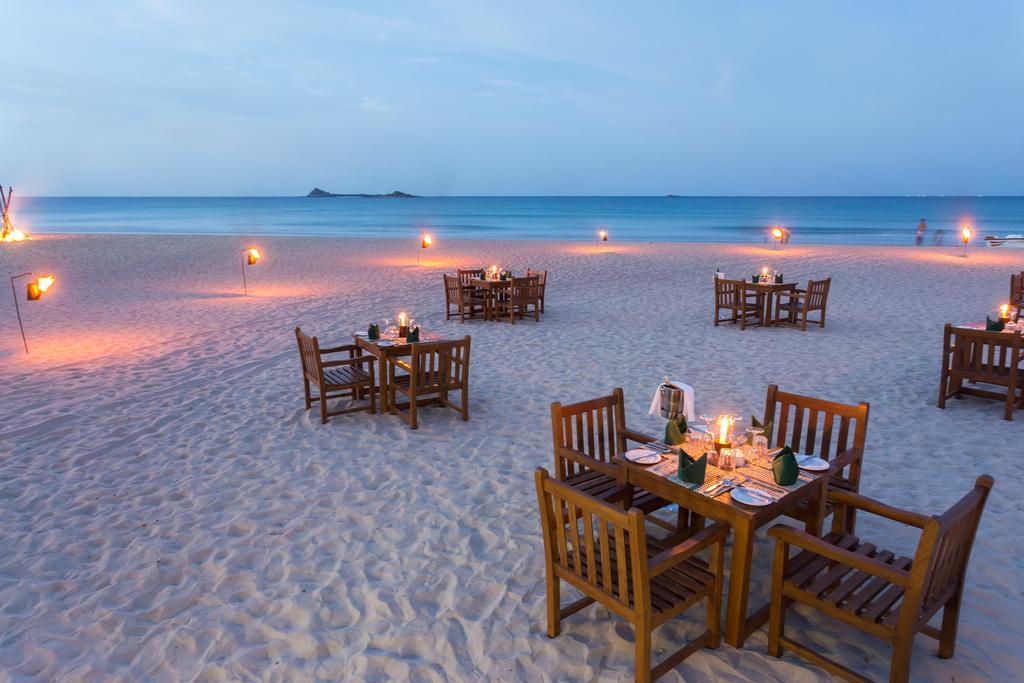Nilaveli Beach Hotel Exterior photo