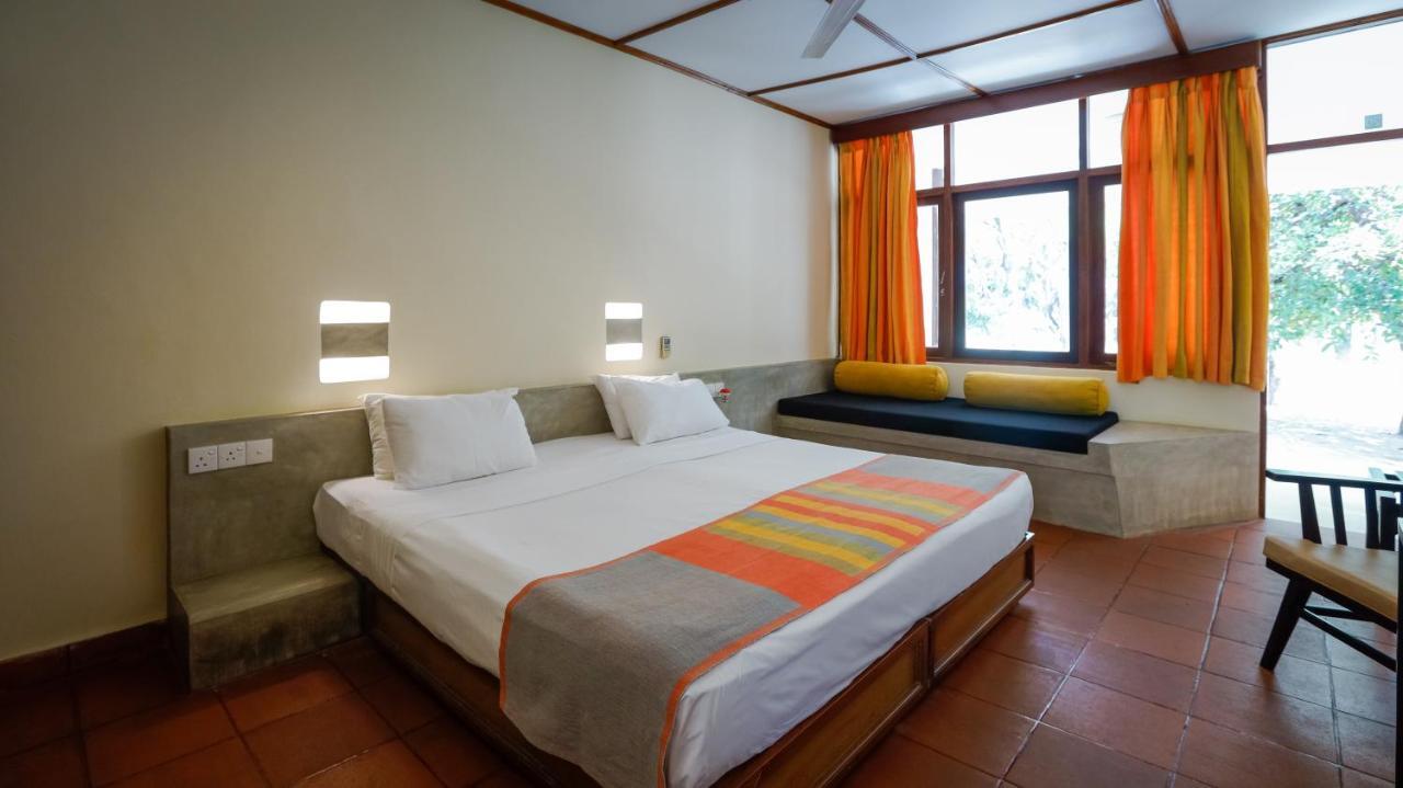 Nilaveli Beach Hotel Exterior photo